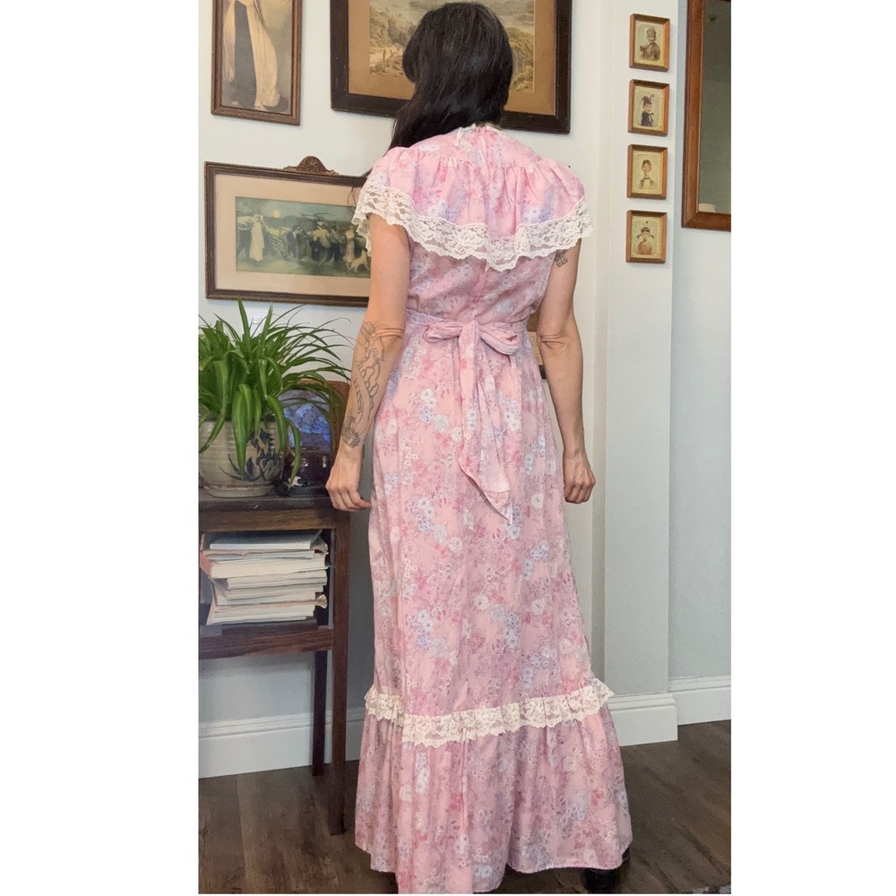 Vintage 70s Pink Floral Prairie Maxi Dress Lace Trim Empire Waist Cottagecore - Picture 4 of 10